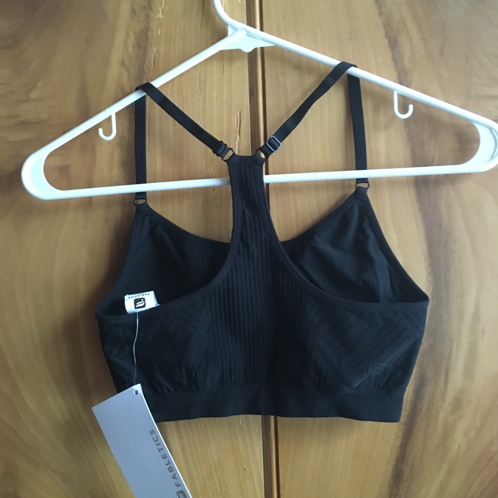 Fabletics Suri sports bra nwt black - Picture 4 of 5